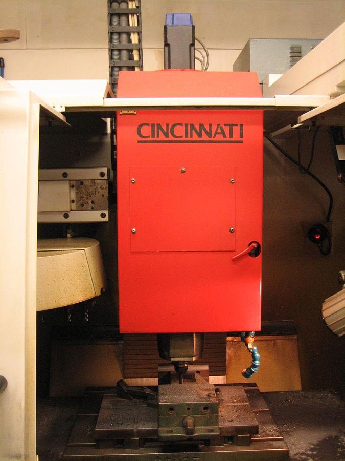 Used CINCINNATI ARROW 500 CNC