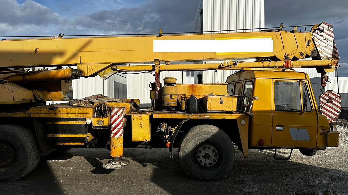 Použitý TATRA 28 T