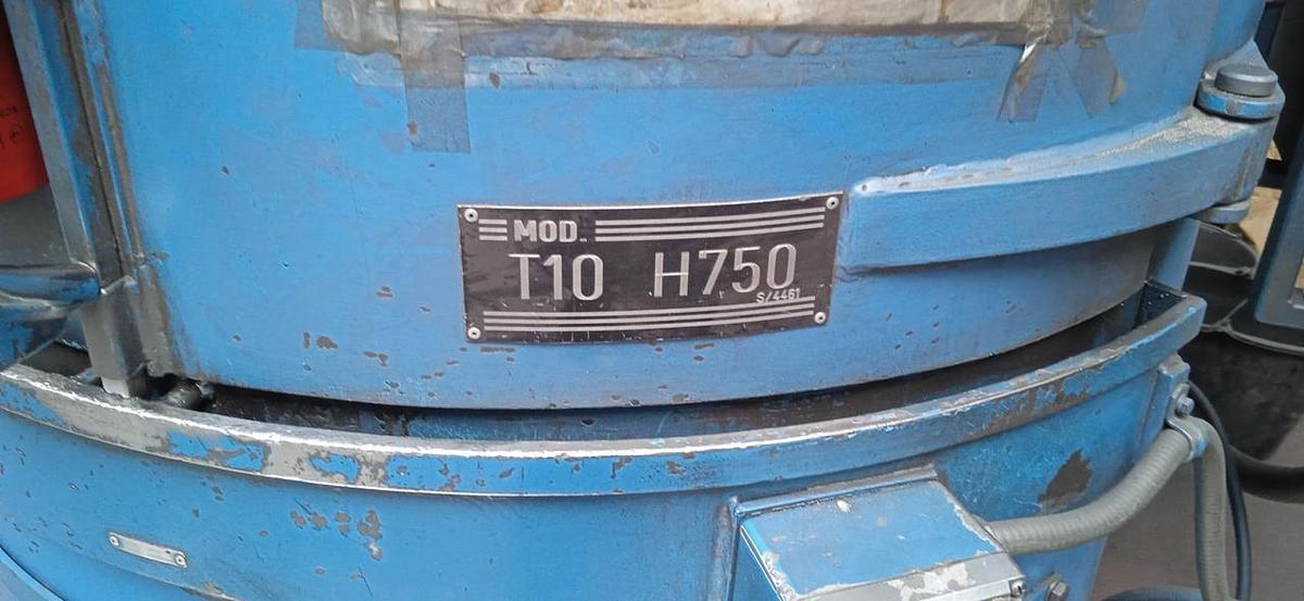 Použitý C. M. T10 H750