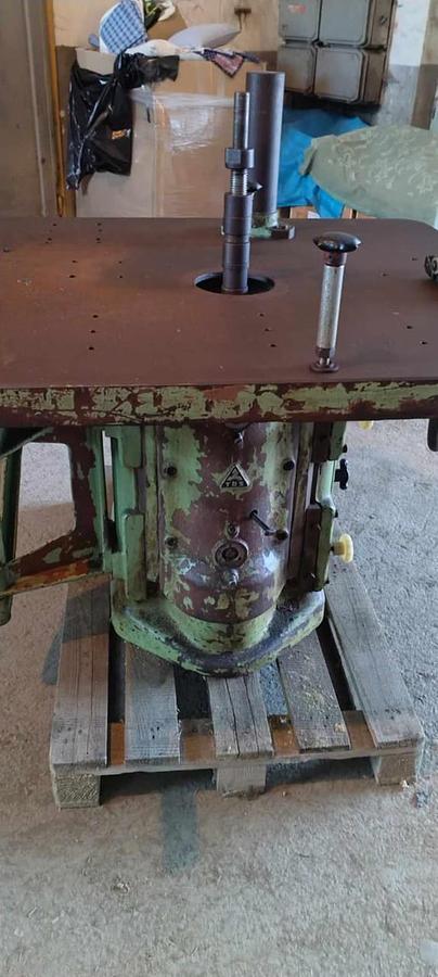 Used TOS Milling machine
