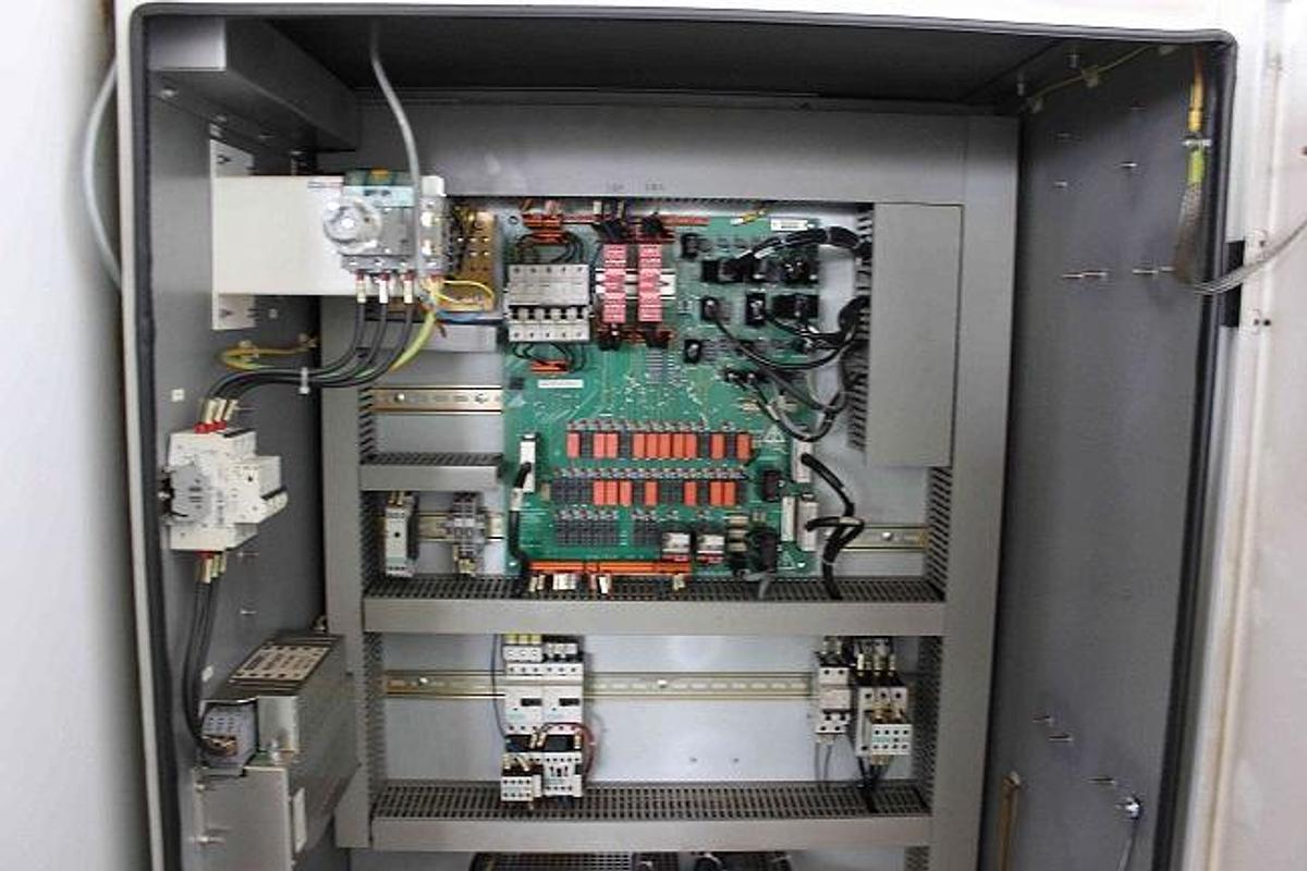 Gebraucht BRIDGEPORT VMC 1000