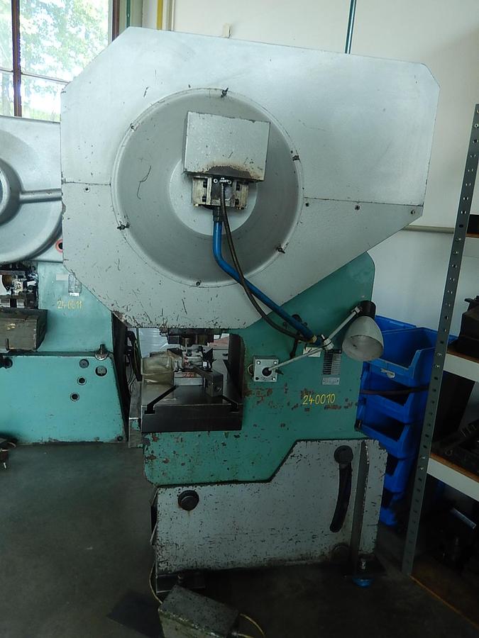Used Šmeral LENR 25A