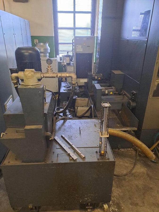 Použitý MAKINO F5