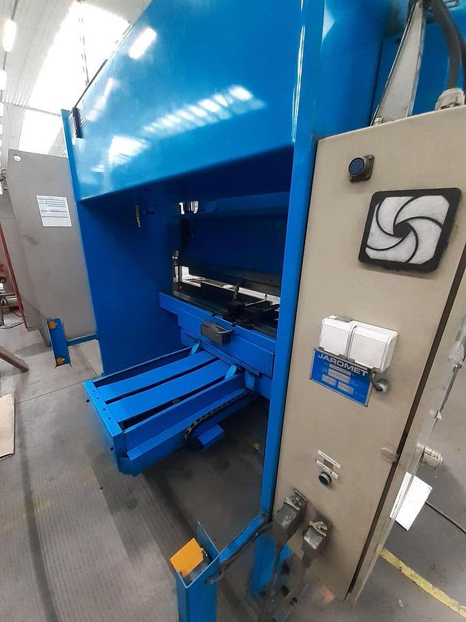 Used FINN POWER CNC J80-2550
