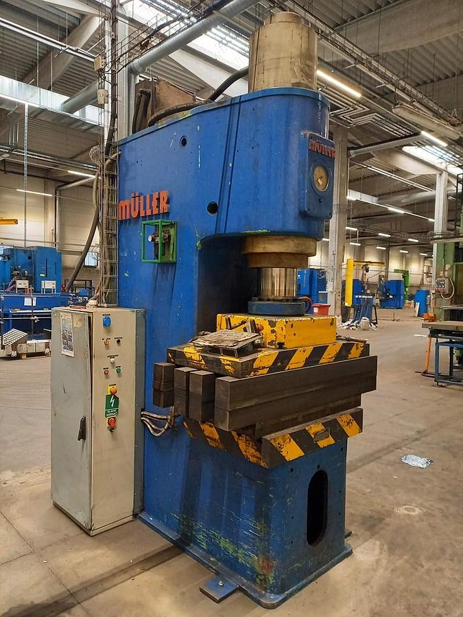 Hydraulický lis Müller CE 200.1.1