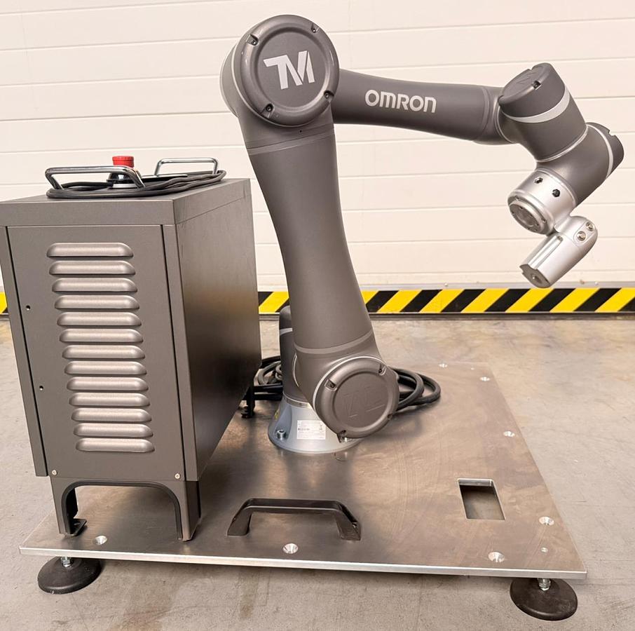 Used Omron TM5-900