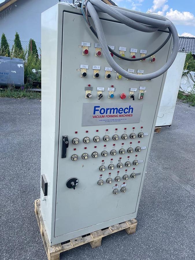 Použitý FORMECH Vakuový tvarovací automat