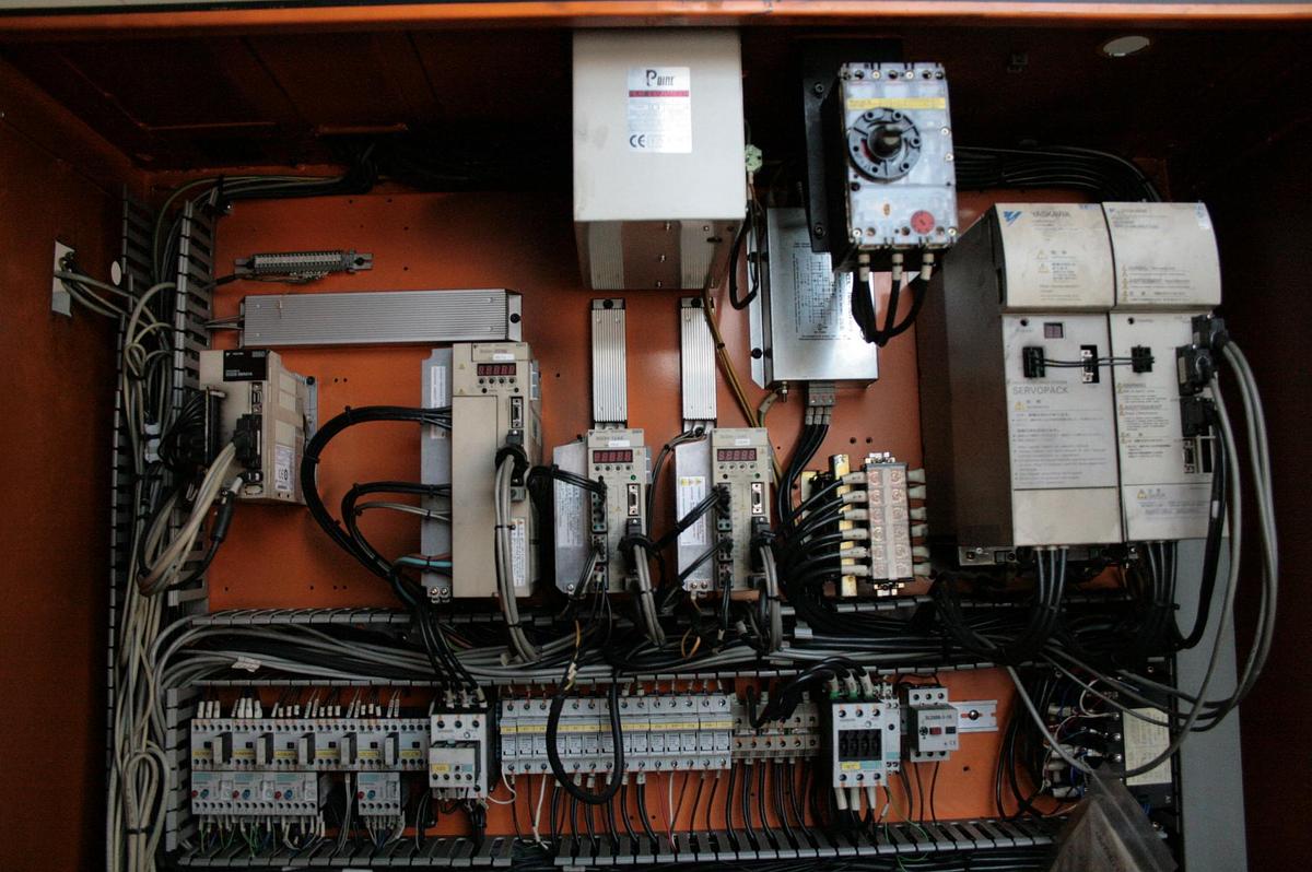 Used HURCO VMX24
