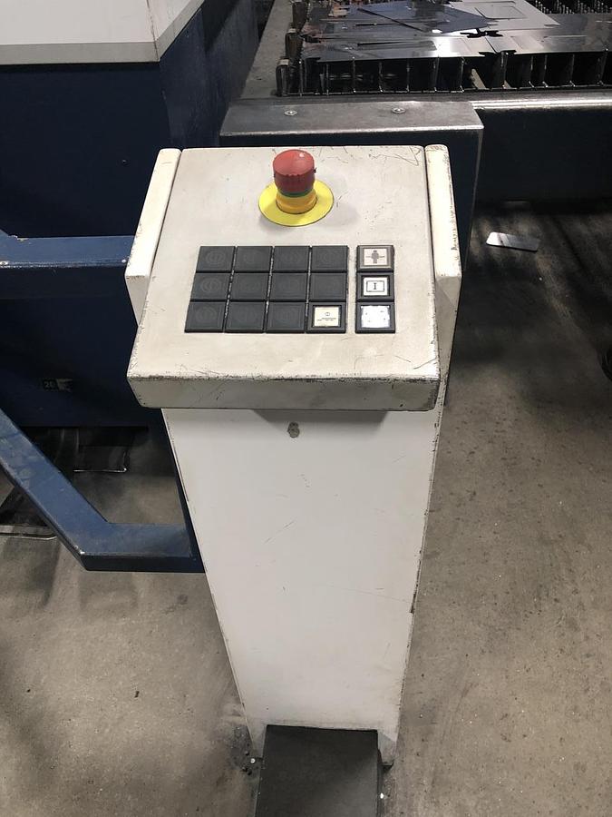 Použitý TRUMPF TruLaser 3030 L49
