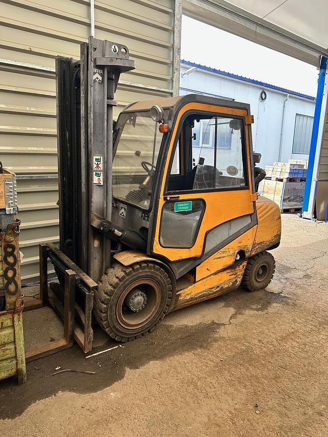 Used DESTA D 35