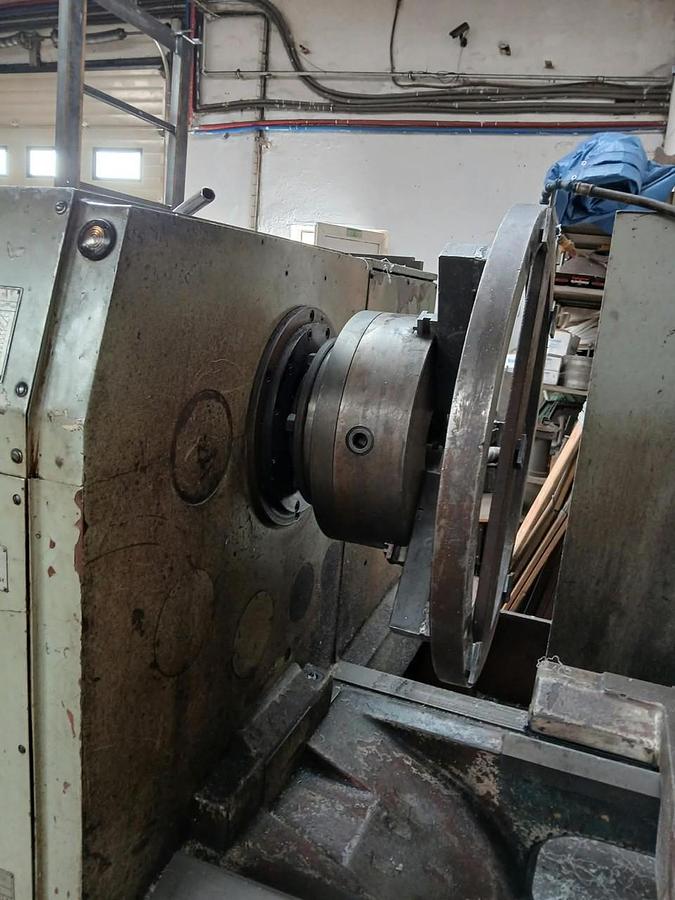 Hrotový soustruh TOS SUL 125/3000