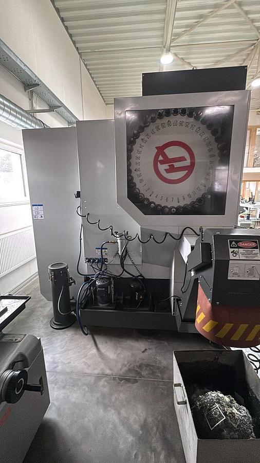 Used HAAS UMC 750