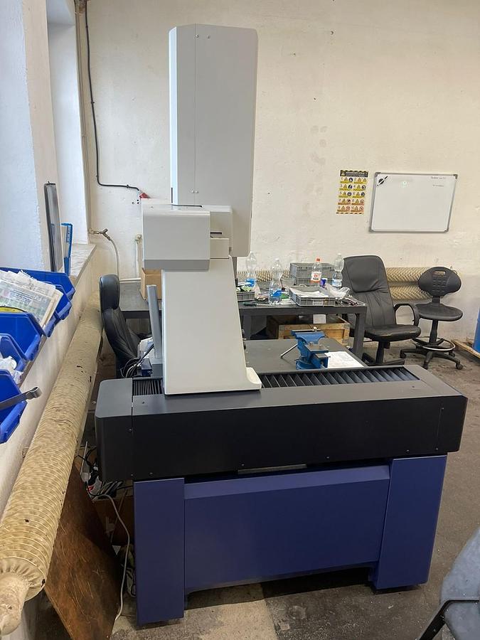3D měřící stroj Mitutoyo Crysta Plus M574