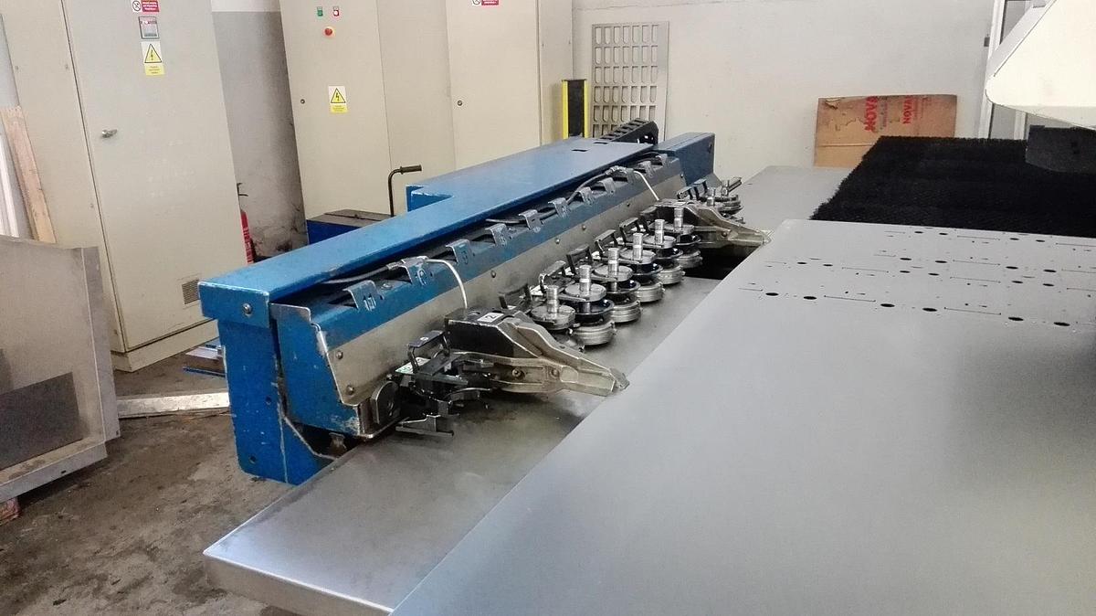 Použitý TRUMPF Trumatic 2000 R