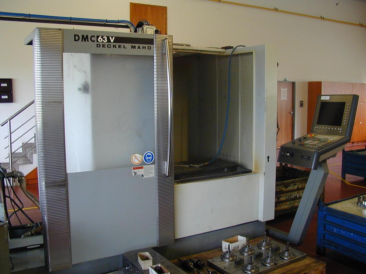 Used Deckel  MAHO DMC 63 V