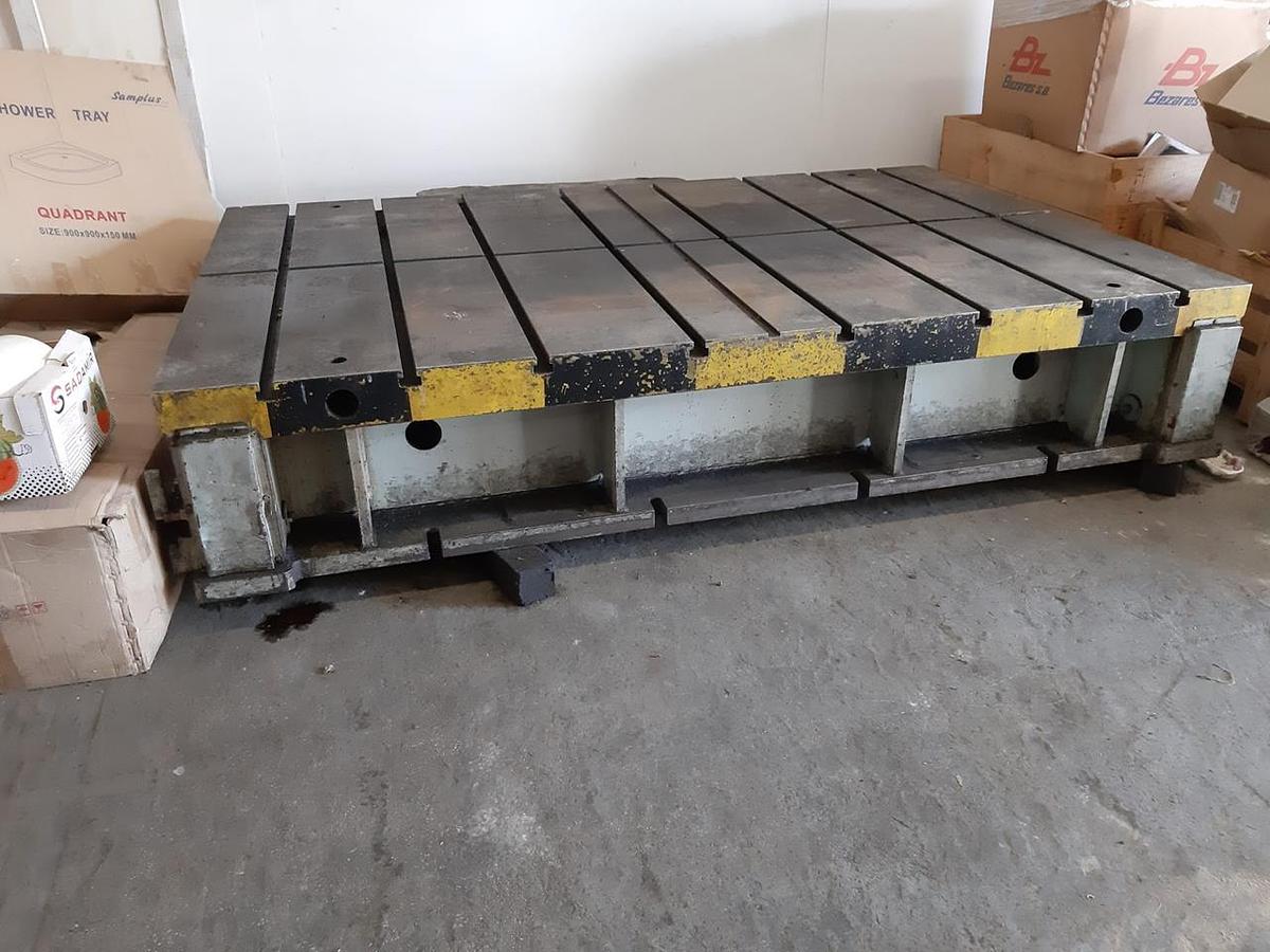 Used Clamping table