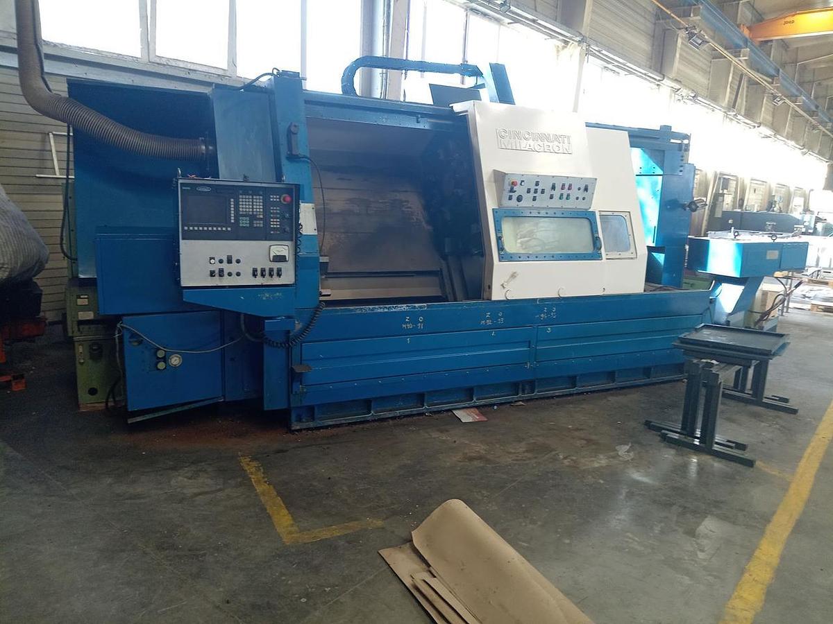 Gebraucht CINCINNATI Milacron 18x100 CINTURN