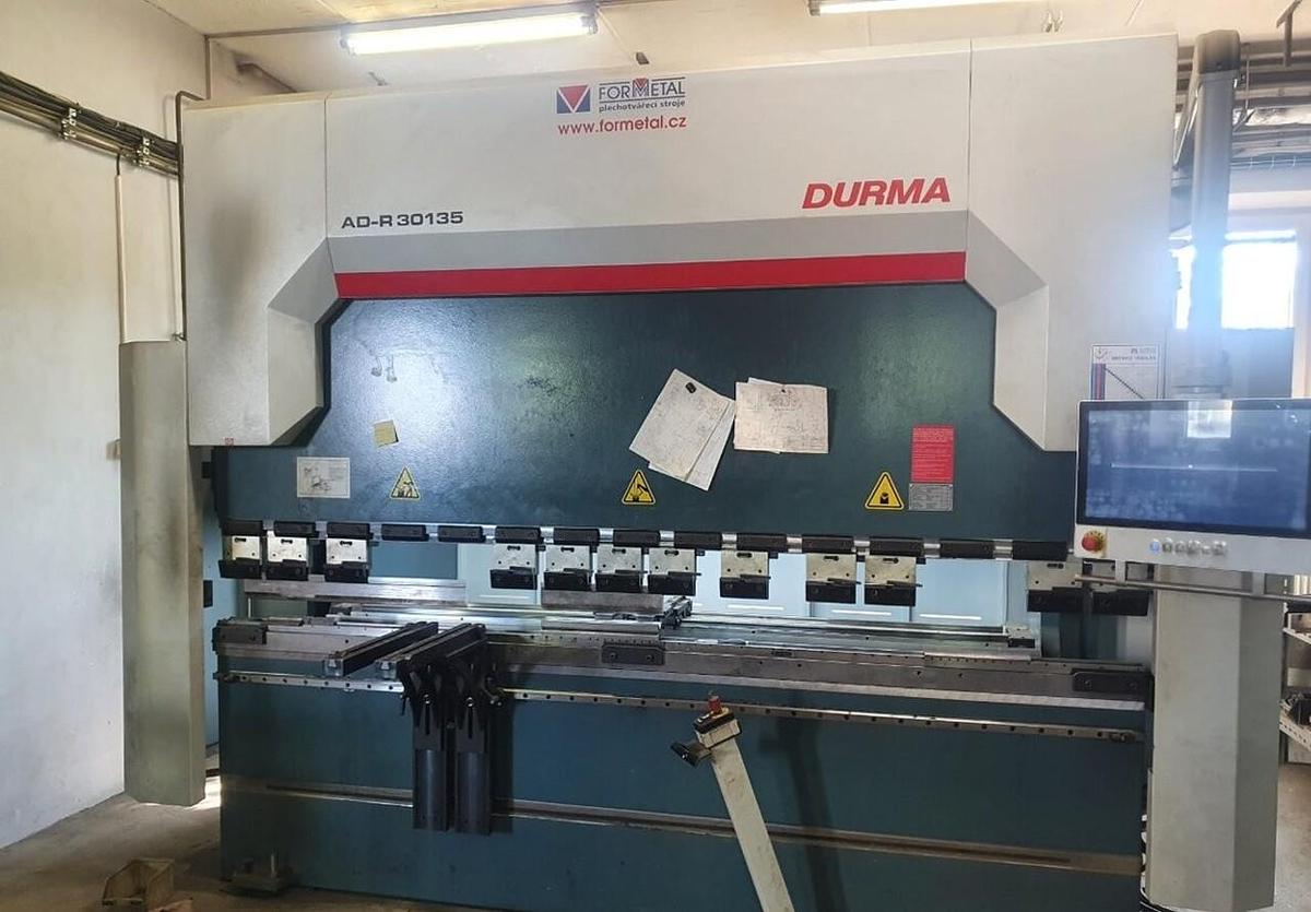 Ohraňovací lis DURMA AD-R 30135