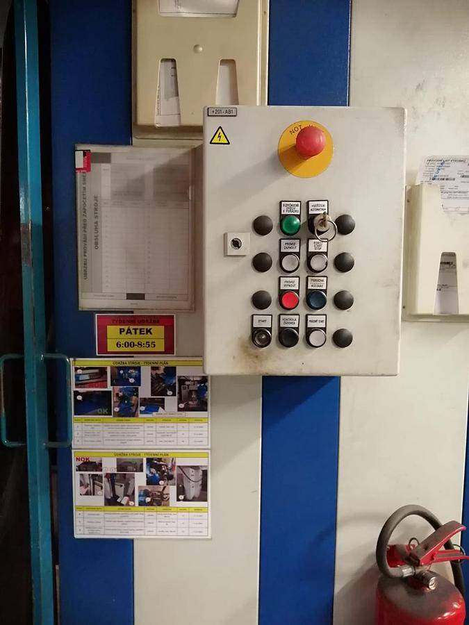 Gebraucht YASKAWA Motoman DX 100