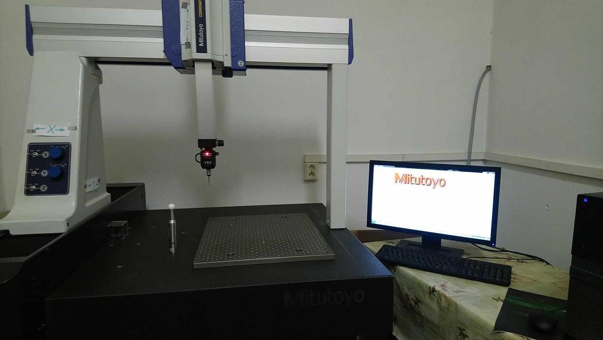 Gebraucht Mitutoyo Crysta Plus M544