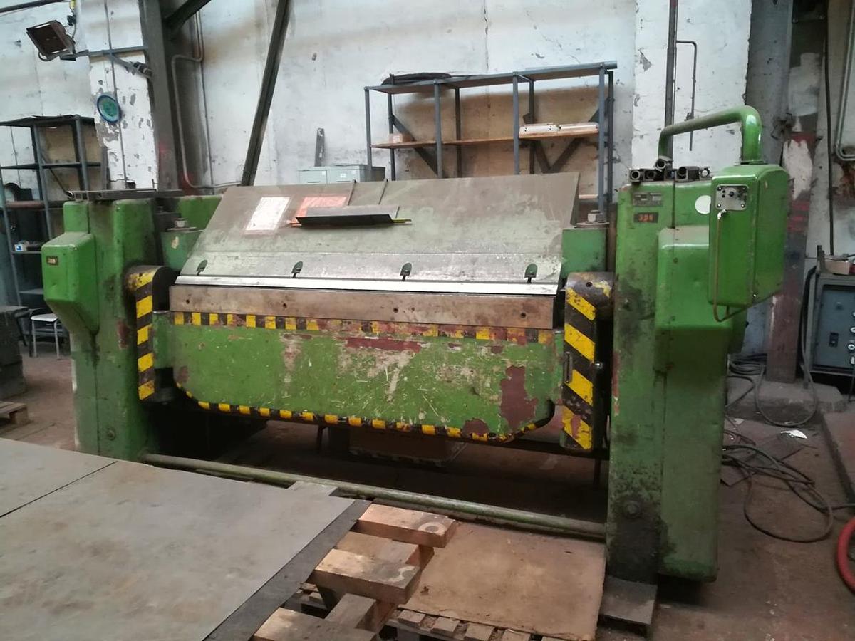 Used Piesok XOM 2000/6B