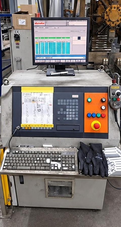 Profilové obráběcí centrum Elumatec SBZ 130
