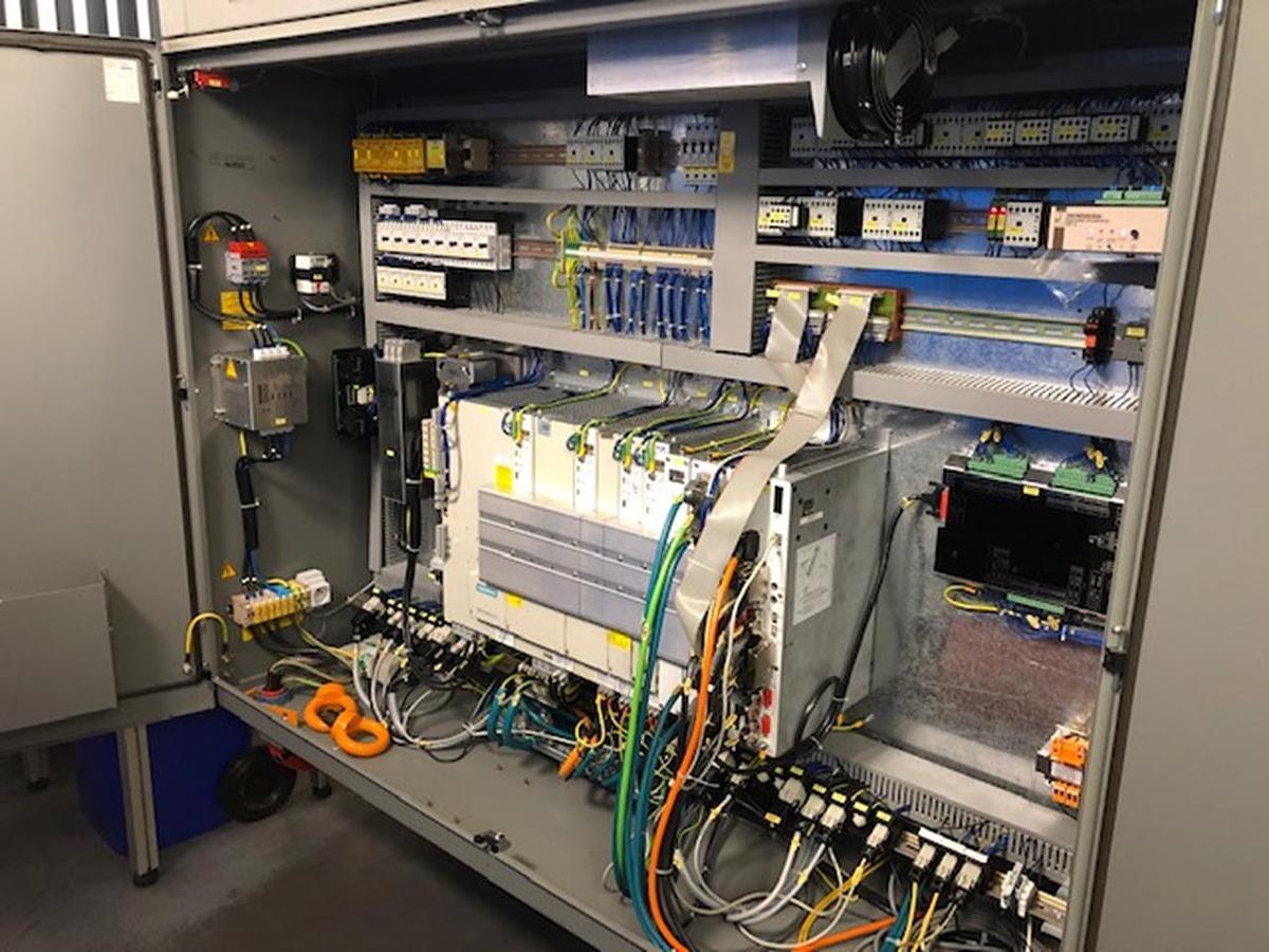 Used DECKEL MAHO DMU 50 eVolution