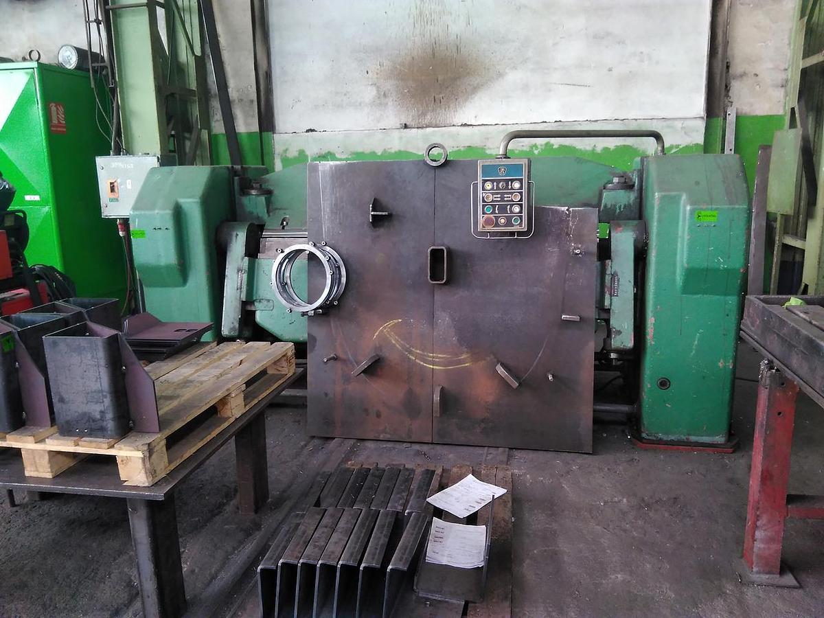 Used Piesok XOM 2000/6B