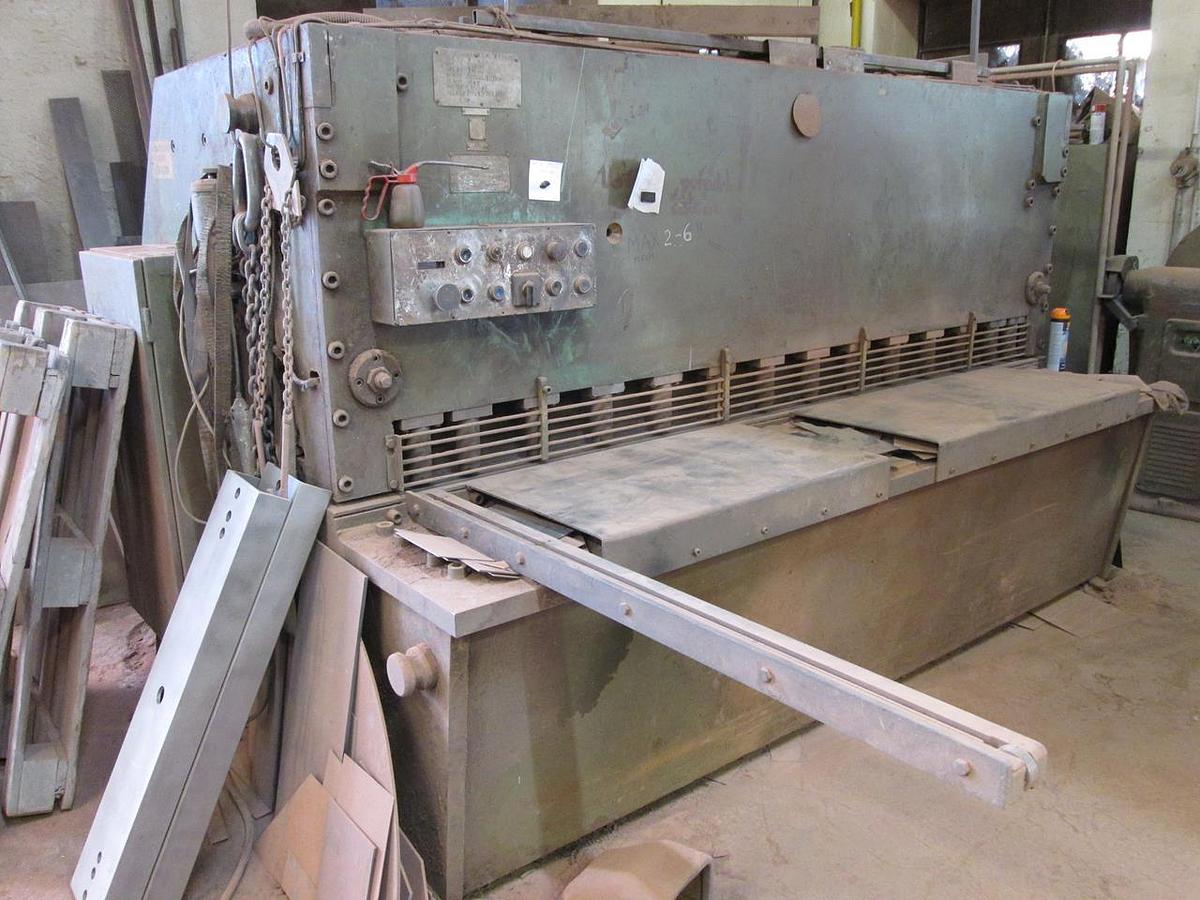 Použitý Hydraulické nůžky na plech FG 825