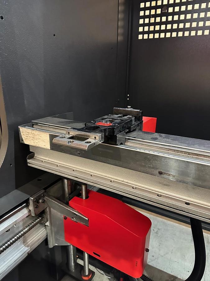 Gebraucht Amada HFE 3i 1003