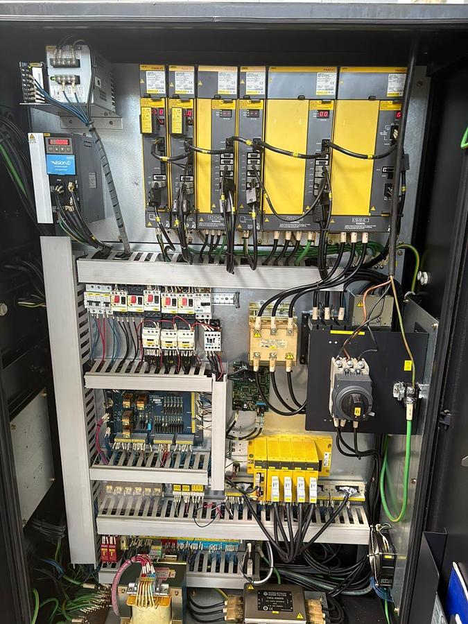 Used DOOSAN PUMA 2100 MS
