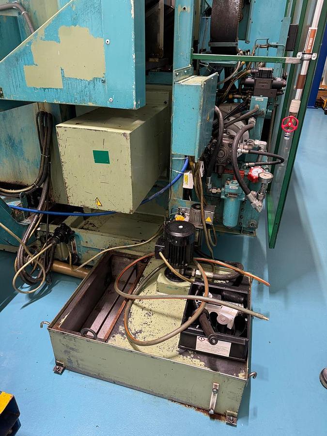 Used OKUMA LC 40