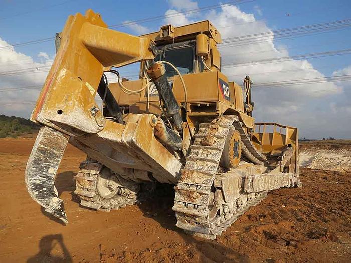 Used CATERPILLAR D 10 T
