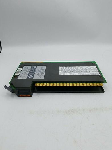 Used 1771-OW16/B Allen Bradley Electromechanical Contact Output Module