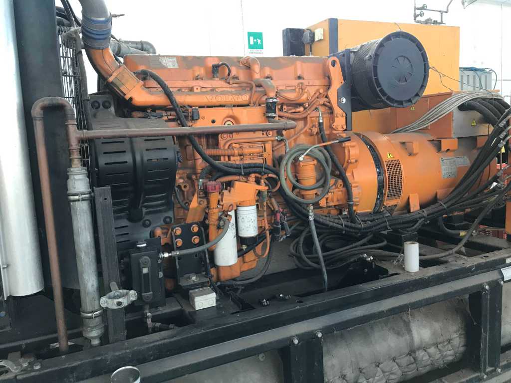 Usato 2007 Co-generatore di corrente in bioenergia da 150 Kw.