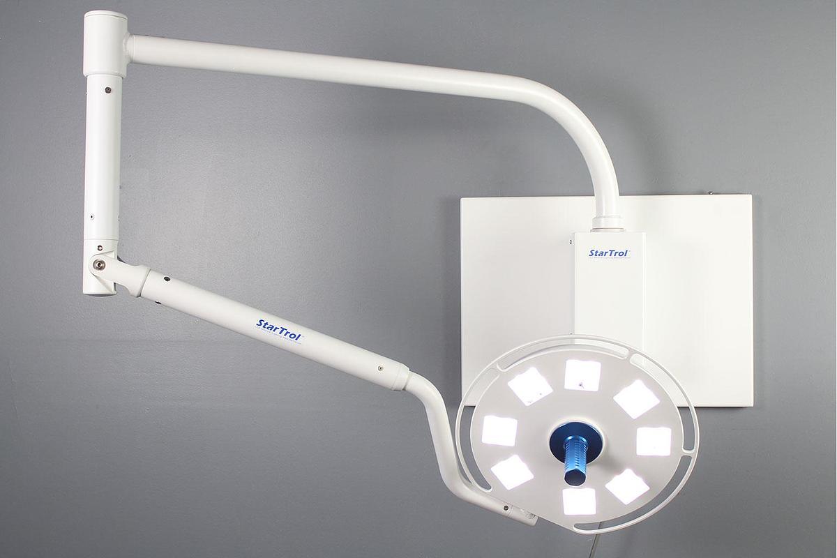 Galaxy 8×4 Wall Mounted Light