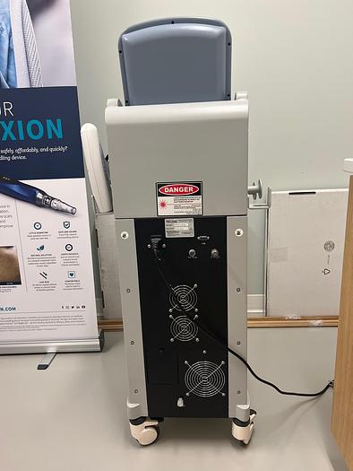 Used Ellman / Sandstone/ Cynosure Tri-Lase w/ 1 and 6 mm Spot Size Erbium YAG 2940nm