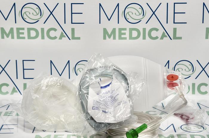 AMBU 520611000 Bag SPUR II Adult Resuscitator w/Adult Mask & Oxygen Reservoir