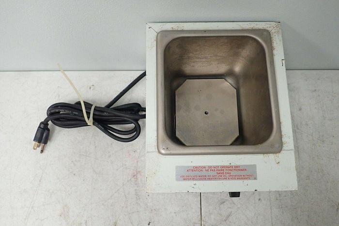 Used Curtin Matheson Scientific 213-116 Model B6557-11 Equatherm Water Bath