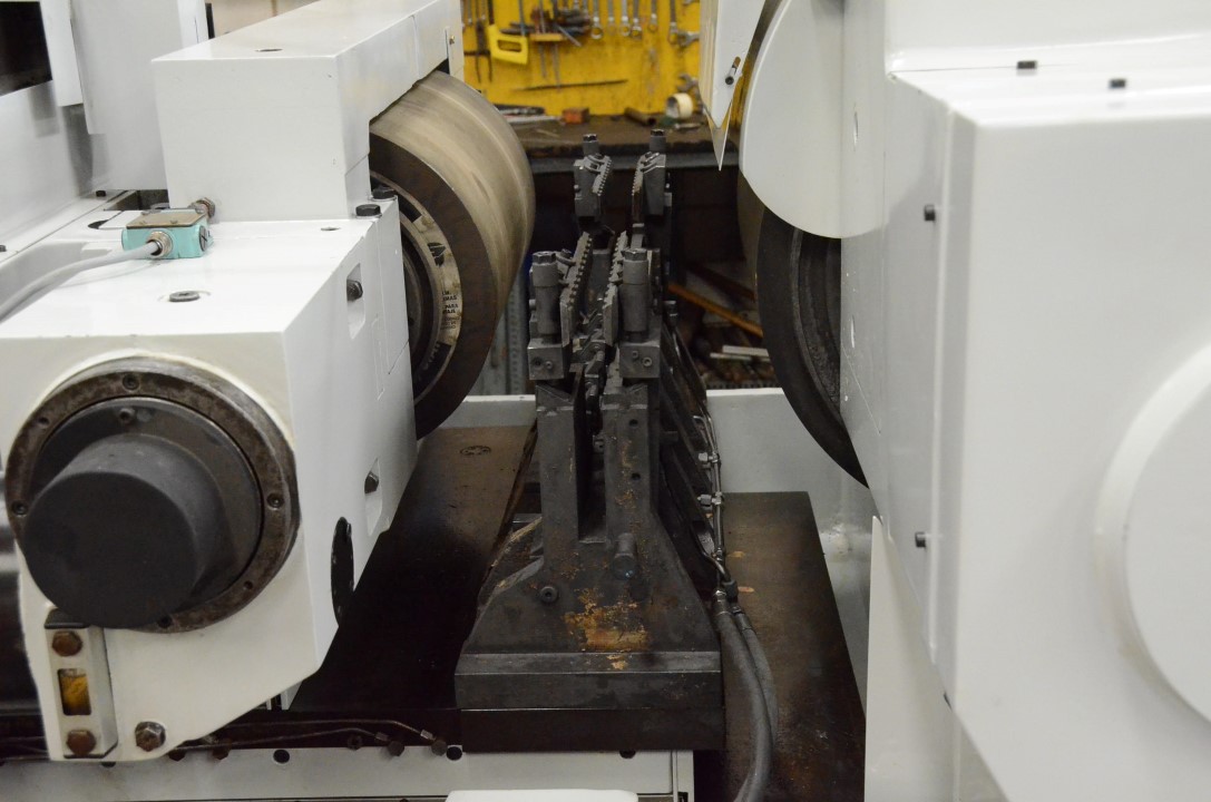 Usado ESTARTA 327 CNC Rectificadoras sin centros #3987