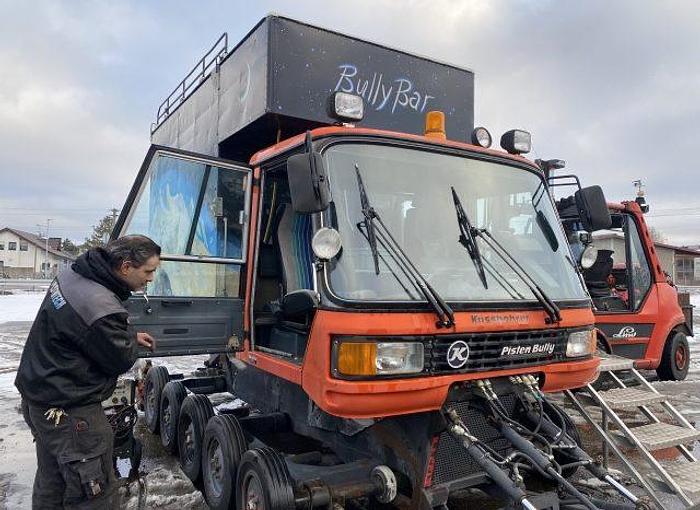 Gebraucht PistenBully 200 with bar