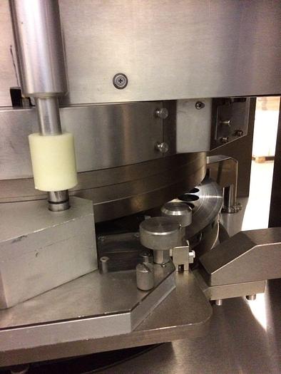 Used WONDER INTERNATIONAL TABLET PRESS