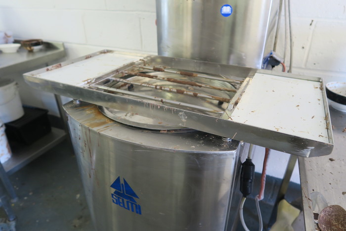 Used Selmi Plus Chocolate Temperer