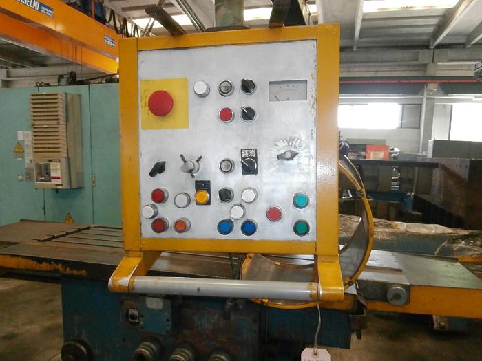 Usato FRESATRICE UNIVERSALE TOS FGS 32/40 T