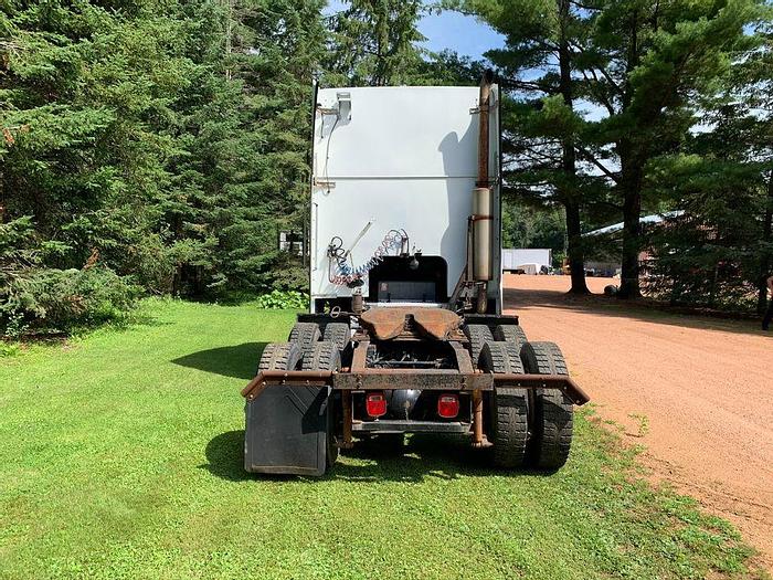 Used 1993 INTERNATIONAL 9700 Cab over Semi Tractor