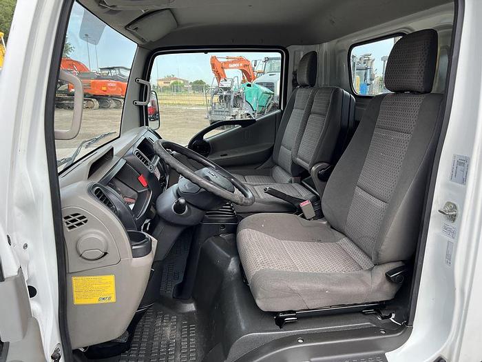 Usato 2011 NISSAN CABSTAR CON PIATTAFORMA MULTITEL HX 195