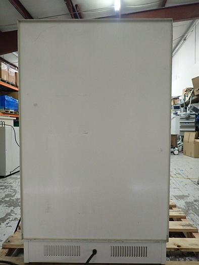 Used Blue M Model 200A Dry Type Bacteriological Incubator Gravity Convection