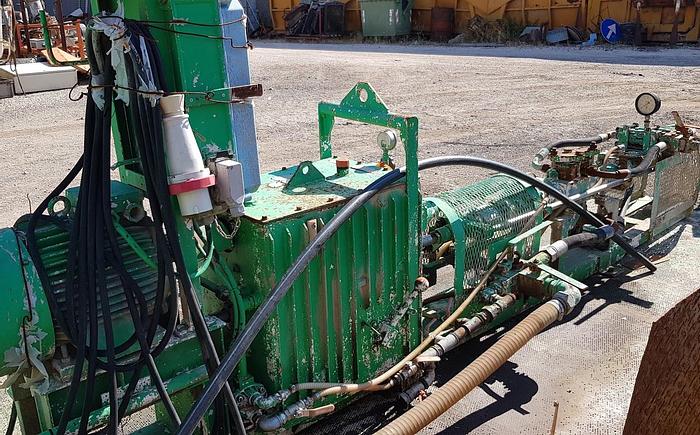 Usato MotoPompa per calcestruzzo su piattaforma, Rodio IR70, con serbatoio mescita