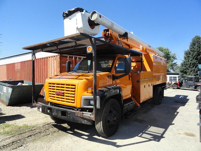 Used 2007 GMC / Altec TOPKICK C7500 LRV60- E70