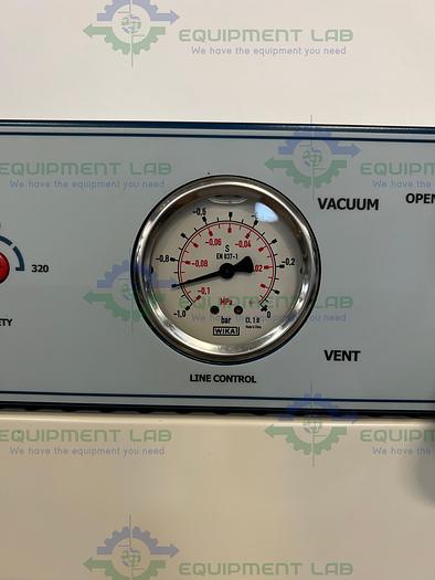 Used VWR  414004-584 Vacuum Oven 25-200ºC, 120V w/ Shelves